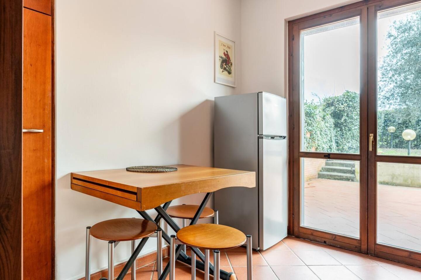 Nave Home Vacation - Entire Apartament Флоренция Экстерьер фото
