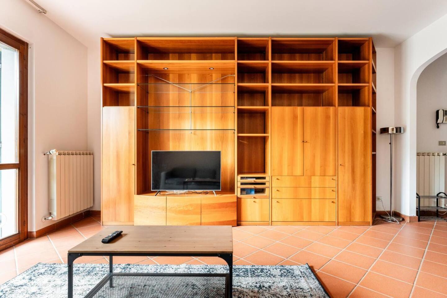 Nave Home Vacation - Entire Apartament Флоренция Экстерьер фото